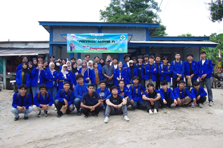 HIMASI UBP Karawang Gelar Pengabdian Masyarakat melalui Inovasi Digital di Desa Sirnabaya